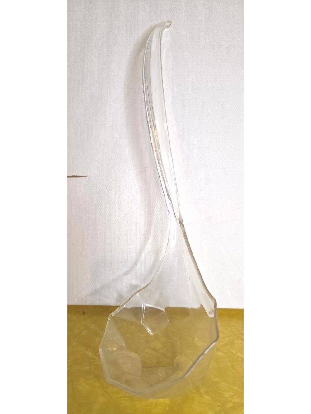 Clear Acrylic Serving Ladle With Faceted Scoop Design Lightweight & Durable Idea